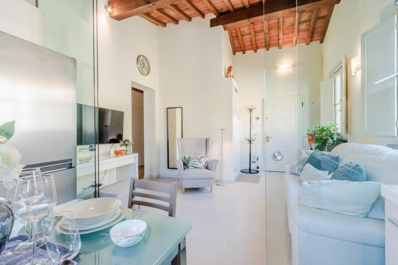 Helene Smart Flat With Elevator Inside Lucca Apartment Luaran gambar