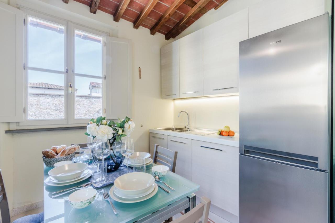 Helene Smart Flat With Elevator Inside Lucca Apartment Luaran gambar