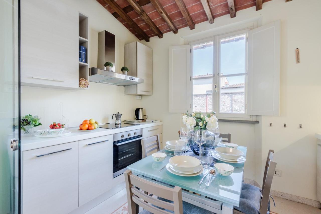 Helene Smart Flat With Elevator Inside Lucca Apartment Luaran gambar