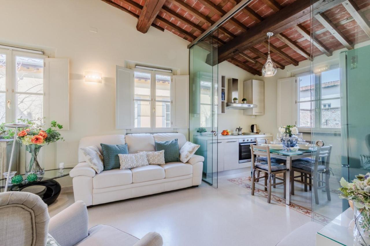 Helene Smart Flat With Elevator Inside Lucca Apartment Luaran gambar