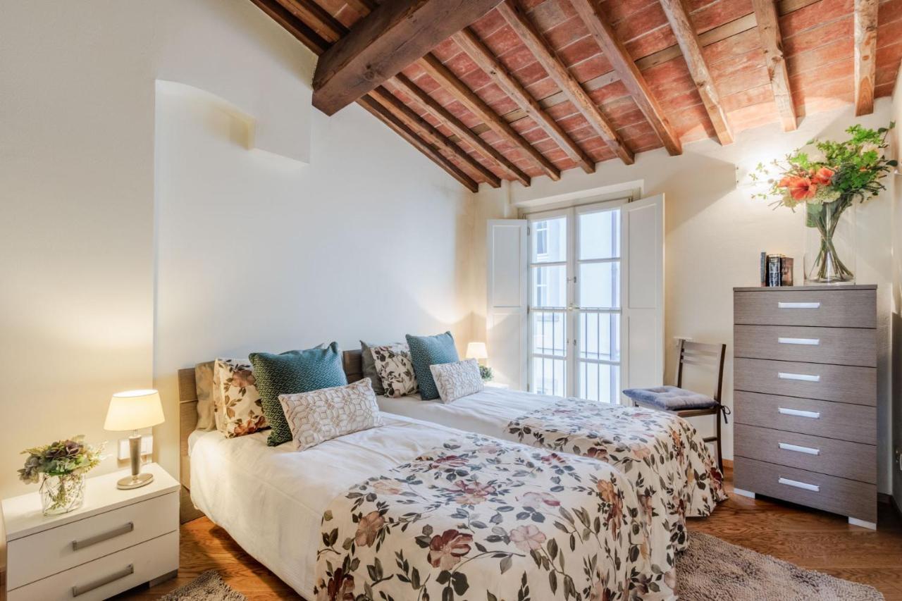 Helene Smart Flat With Elevator Inside Lucca Apartment Luaran gambar